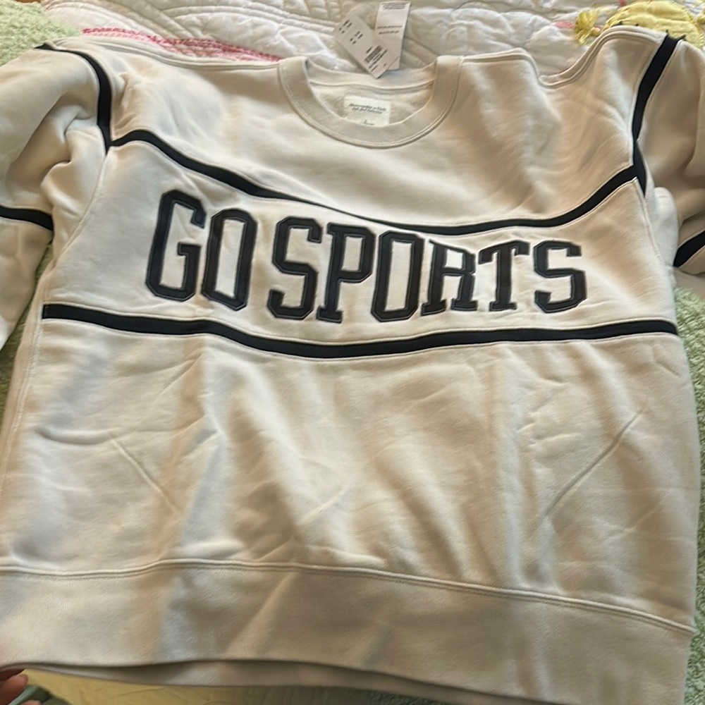 COPY - White 'Go Sports' Sweatshirt